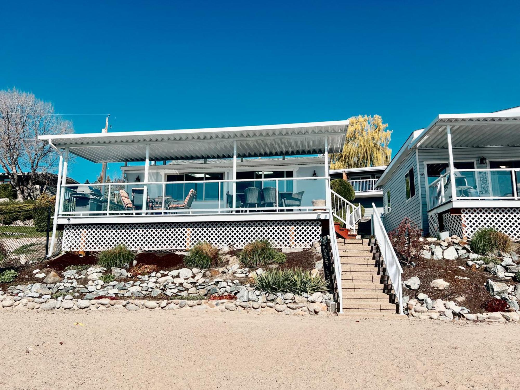 Peachland Beach Resort Eksteriør bilde