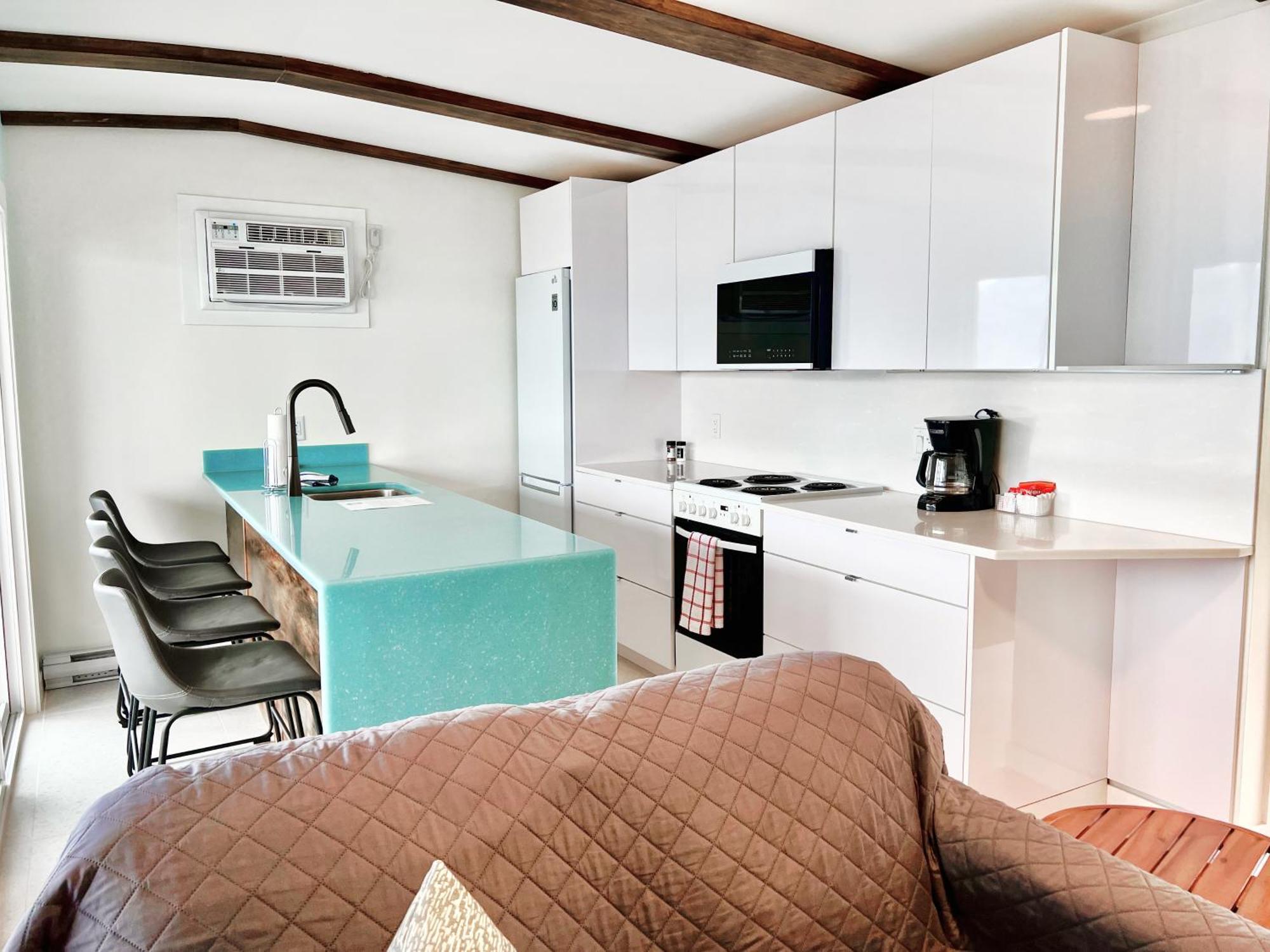 Peachland Beach Resort Eksteriør bilde